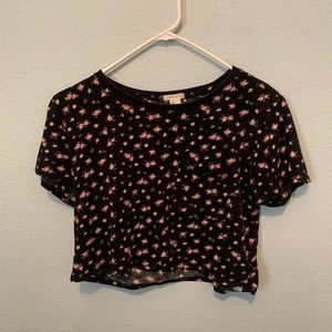 FOREVER 21 | Crop Floral Tee | YL (Worn as XS/S)